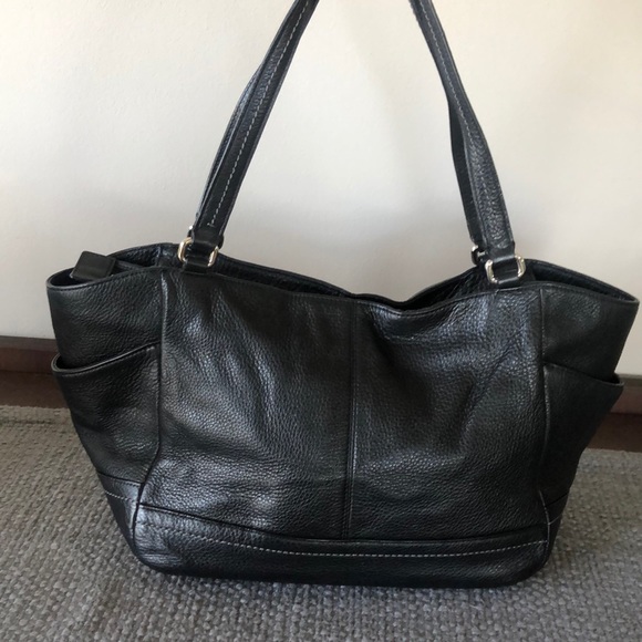 SOLD Park Leather Carrie Tote - Picture 2 of 8